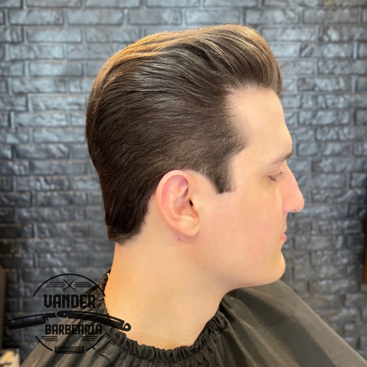 Corte clássico penteado
